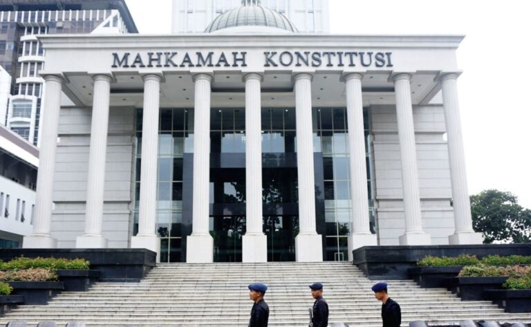 Dipolisikan Leasing Mobil dan Ditahan, Pasutri Ini Cari Keadilan ke MK
