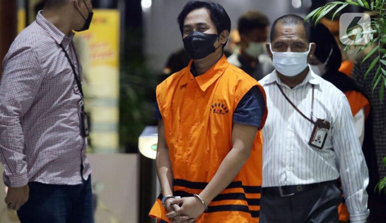 KPK Sita Bukti Suap Bupati PPU Abdul Gafur Mas’ud