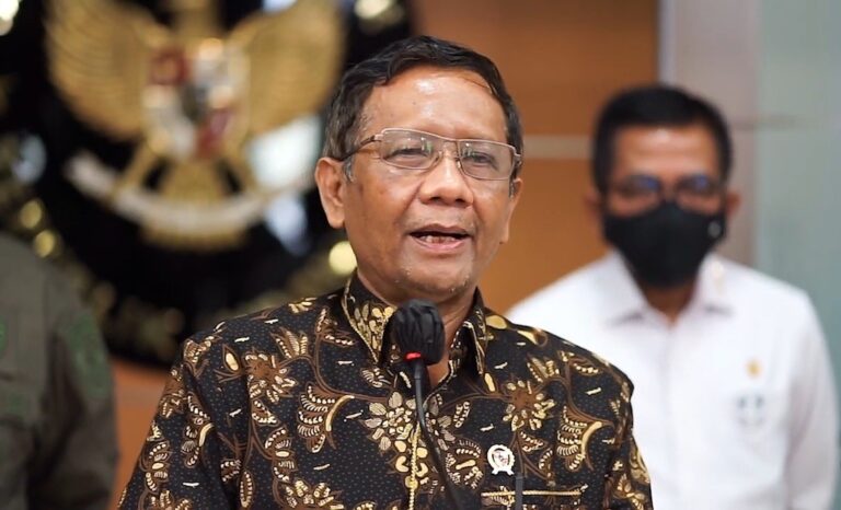 Mahfud MD: Penolakan Penghapusan Honorer akan Dijatuhkan Sanksi