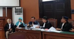 Napoleon Emosi Gebrak Meja di Peridangan atas Jawaban M Kece