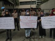 Ogah Menanggung Kerugian, Nasabah Korban Bumiputera Datangi OJK