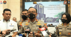 Tragedi Kanjuruhan, Polisi Periksa Rekaman CCTV di Dalam dan Luar Stadion