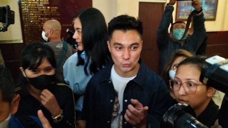 Selebritas Baim Wong dan istrinya Penuhi Panggilan Penyidik terkait Prank KDRT