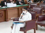 Bacakan Pleidoi, Putri Candrawathi Sampaikan Keluh Kesah Terkait Tuduhan Selingkuh