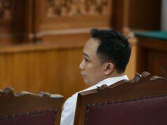 Bacakan Pleidoi, Ricky Rizal Minta Majelis Hakim Dibebaskan dari Tuntutan JPU
