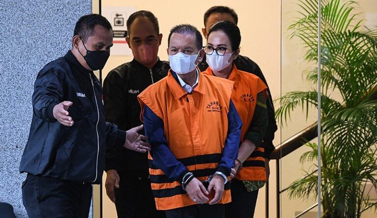 Bupati Ben Brahim dan Istri Gunakan Uang Korupsi Untuk Ongkos Politik