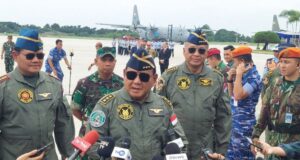 Prabowo Menerima Brevet Wing Kehormatan Penerbangan dari TNI AU
