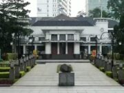 KPK Geledah 3 Lokasi Berkaitan Kasus Suap Wali Kota Bandung, Dokumen Disita