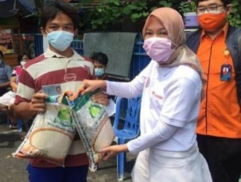 PT Pos Indonesia Salurkan Bansos dari Pemerintah