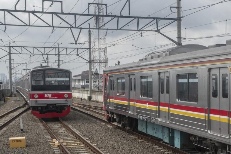 Pemerintah Tolak Impor Kereta Bekas Jepang yang Diajukan PT KCI
