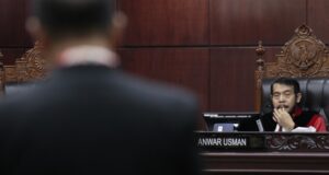 MK Tolak Permohonan Perpanjangan Jabatan Komisioner KPU Tingkat Provinsi dan Kabupaten