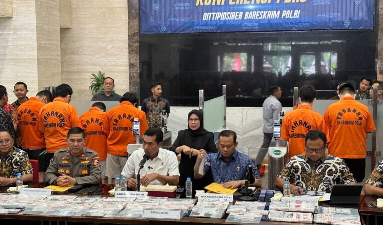 Bareskrim Bongkar Jaringan Mafia IMEI Ilegal, 2 ASN Jadi Tersangka