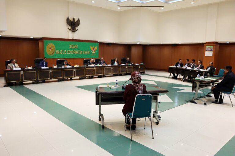 Hakim PN Rangkasbitung Dipecat Secara Tidak Hormat Lantaran Pakai Narkoba Di ruang Kerja