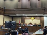 Hakim Tipikor Tolak Eksepsi Eks Dirut Moratel Galumbang Kasus BTS 4G