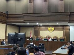 Hakim Tipikor Tolak Eksepsi Eks Dirut Moratel Galumbang Kasus BTS 4G