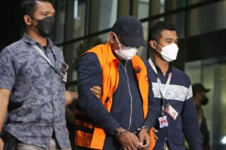 Mantan Panglima GAM Izil Azhar Didakwa Terima Gratifikasi Rp32,4 Miliar