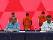 KPK Periksa 3 Tersangka Kasus Korupsi Bansos