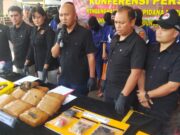 Polres Cimahi Gagalkan Peredaran Ganja 10,16 kg yang Dibungkus Ikan Asin