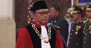 Presiden Jokowi Resmi Lantik Ridwan Mansyur Sebagai Hakim Mahkamah Konstitusi