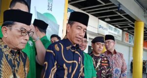 Mahfud MD Mundur, Jokowi Tunjuk Tito Karnavian Sebagai Plt Menko Polhukam