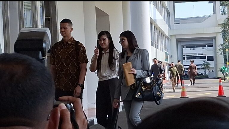 Telusuri Aliran Dana Hasil Korupsi, Kejagung Periksa Sandra Dewi
