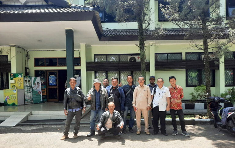 Menuntut Hak, Para Pekerja Korban PHK Sepihak Tempuh Jalur Tripartit