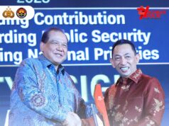 Kapolri Jenderal Listyo Sigit Prabowo Raih Penghargaan Bergengsi dari CNN Indonesia Awards 2025