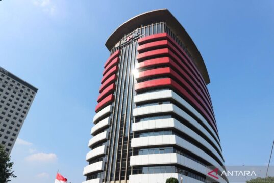 KPK Dalami Dugaan Aliran Uang Abdul Wahid Melalui Ajudan Pangdam Tuanku Tambusai Foto: Ilustrasi Gedung Merah Putih KPK, Jakarta. Sumber foto: ANTARA/Fianda Sjofjan Rassat.