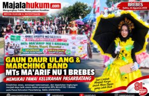 Gaun Daur Ulang dan Marching Band MTs Ma’arif NU 1 Brebes Memukau Pawai Kelurahan Pasarbatang