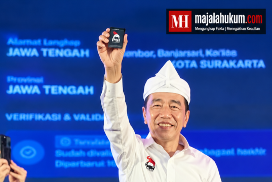 Jokowi Tunjukkan KTA PSI di Bandung, Struktur Partai Diminta Aktif hingga Akar Rumput
